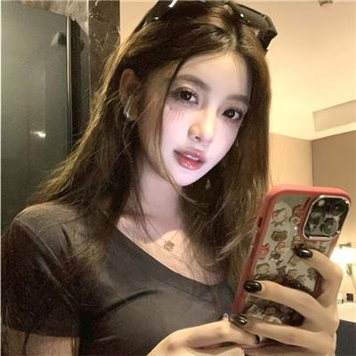 艇里春色